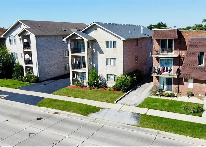 Modern 1-bedroom With Private Parking Chicago Ridge