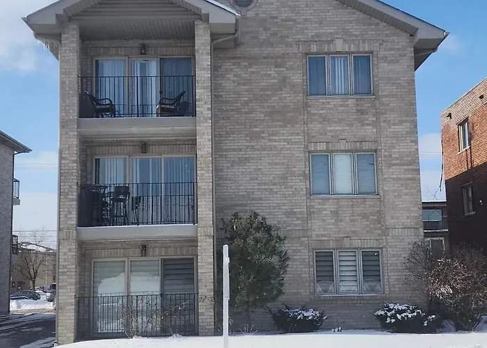 Modern 1-bedroom With Private Parking Chicago Ridge